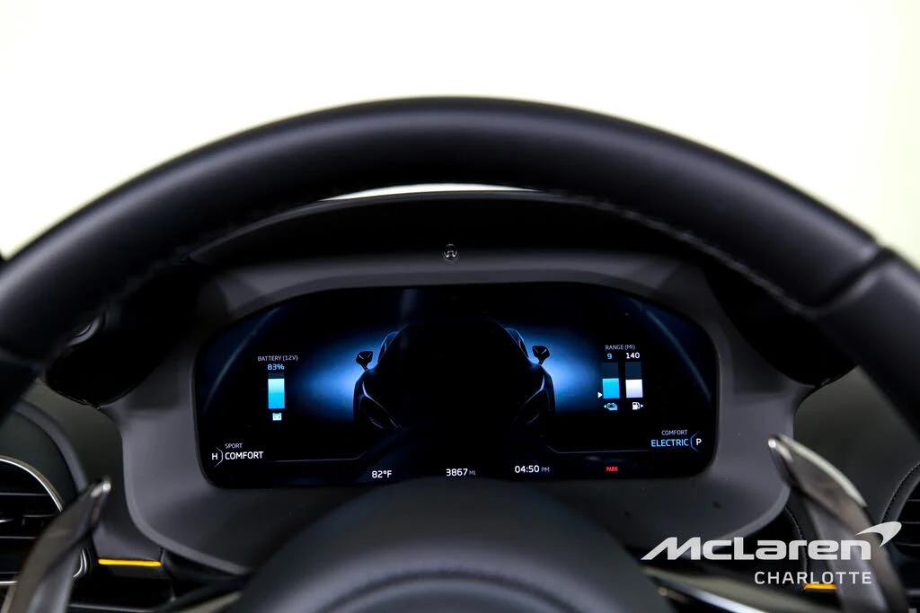 2025 McLaren Artura - Image 15 of 29