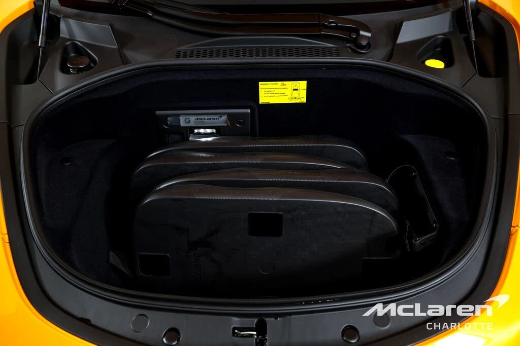 2025 McLaren Artura - Image 18 of 29