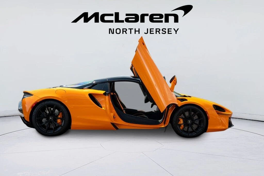 2025 McLaren Artura - Image 18 of 31