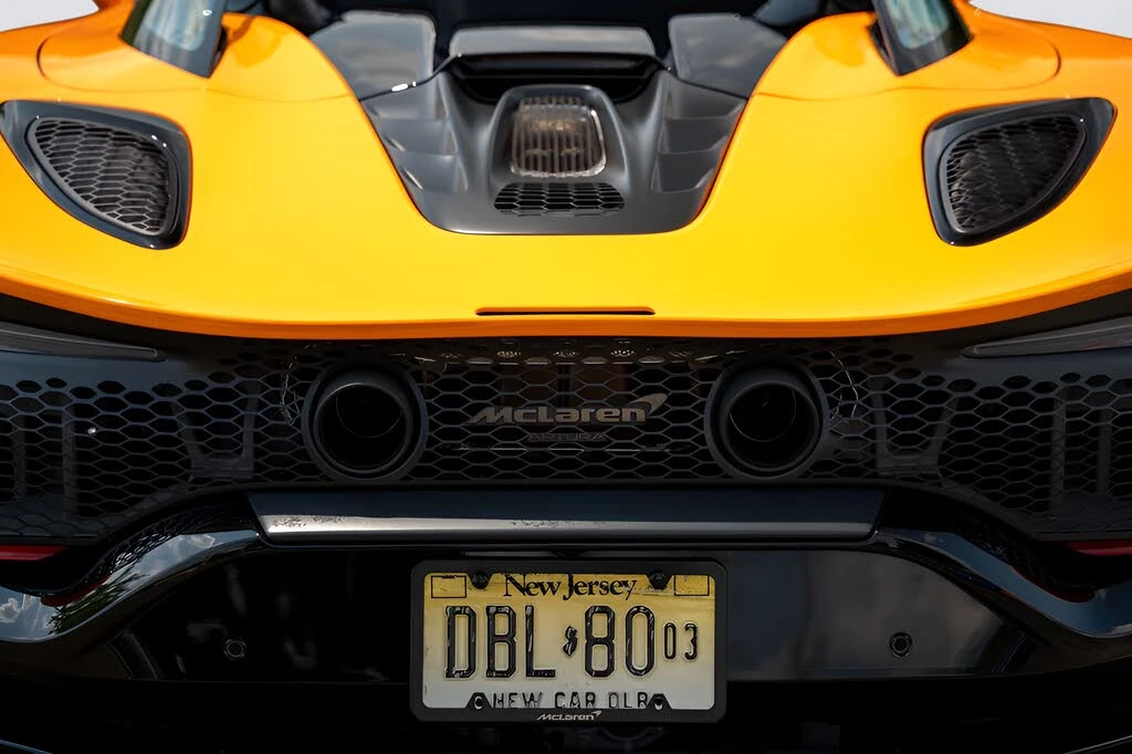 2025 McLaren Artura - Image 26 of 31