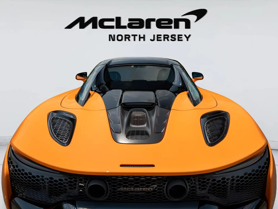 2025 McLaren Artura - Image 29 of 31