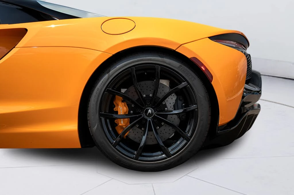 2025 McLaren Artura - Image 31 of 31