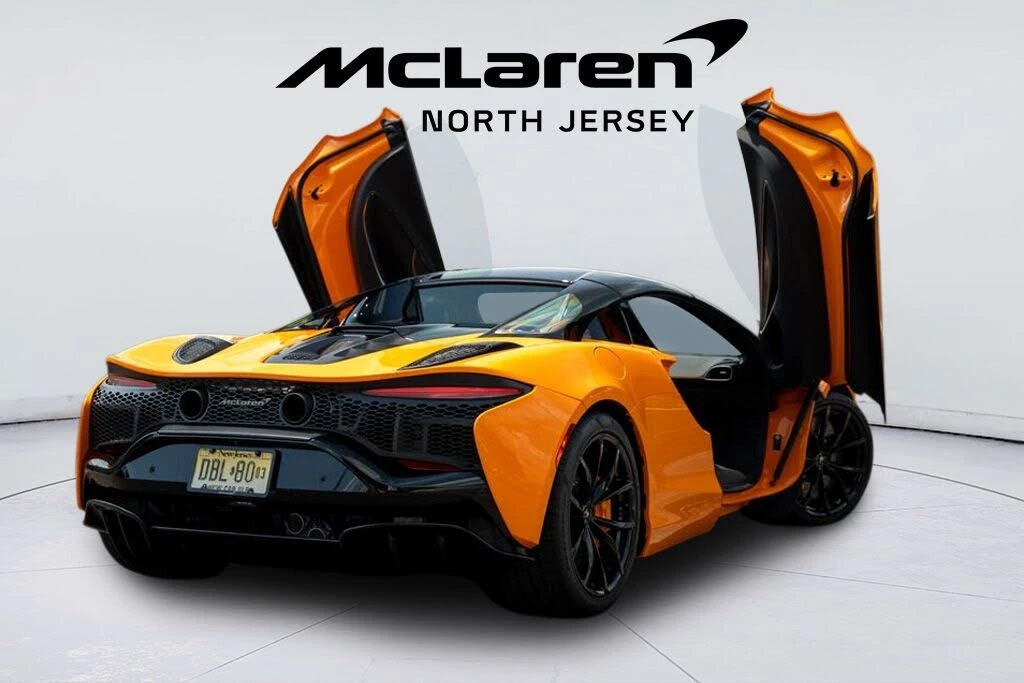 2025 McLaren Artura - Image 20 of 31