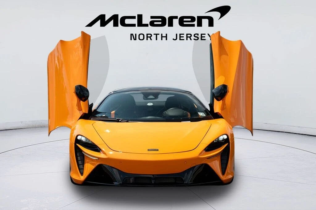 2025 McLaren Artura - Image 7 of 31