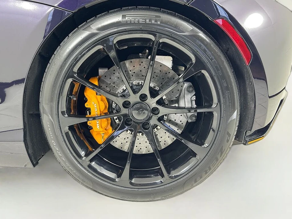 2025 McLaren Artura - Image 9 of 24