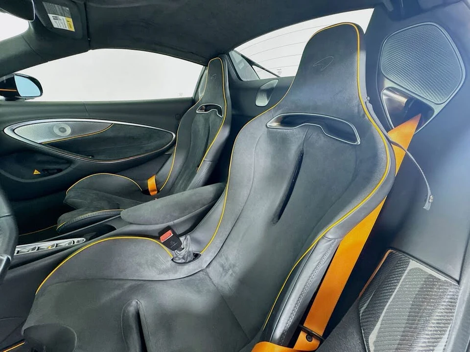2025 McLaren Artura - Image 19 of 24