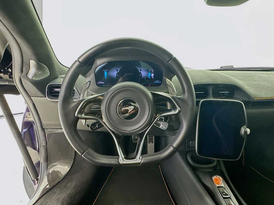 2025 McLaren Artura - Image 11 of 24