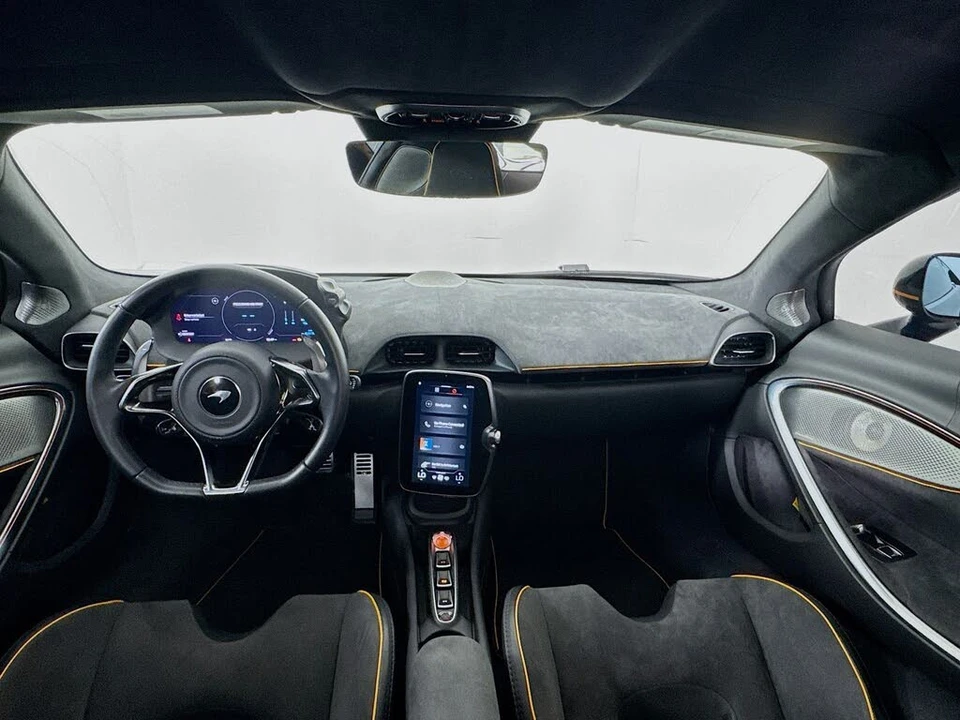 2025 McLaren Artura - Image 20 of 24