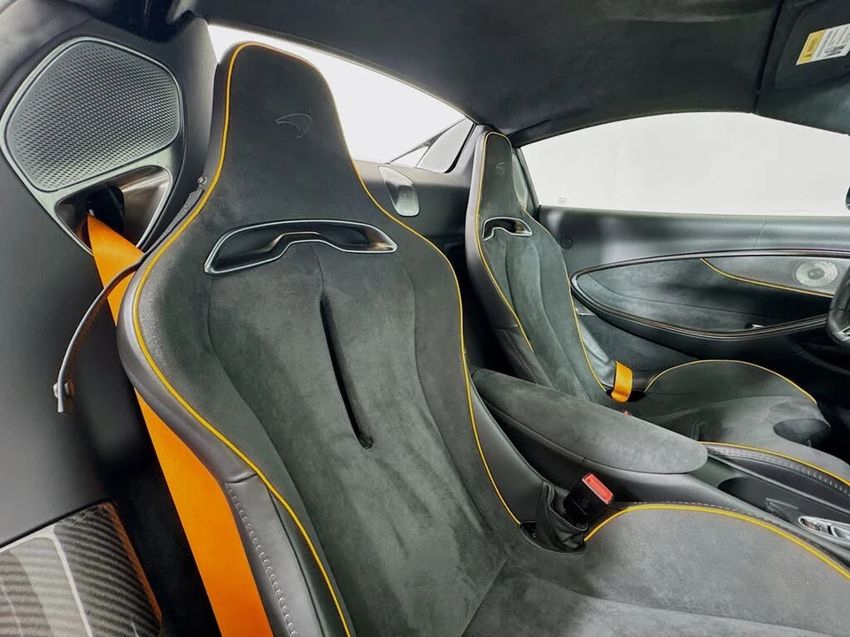2025 McLaren Artura - Image 22 of 24