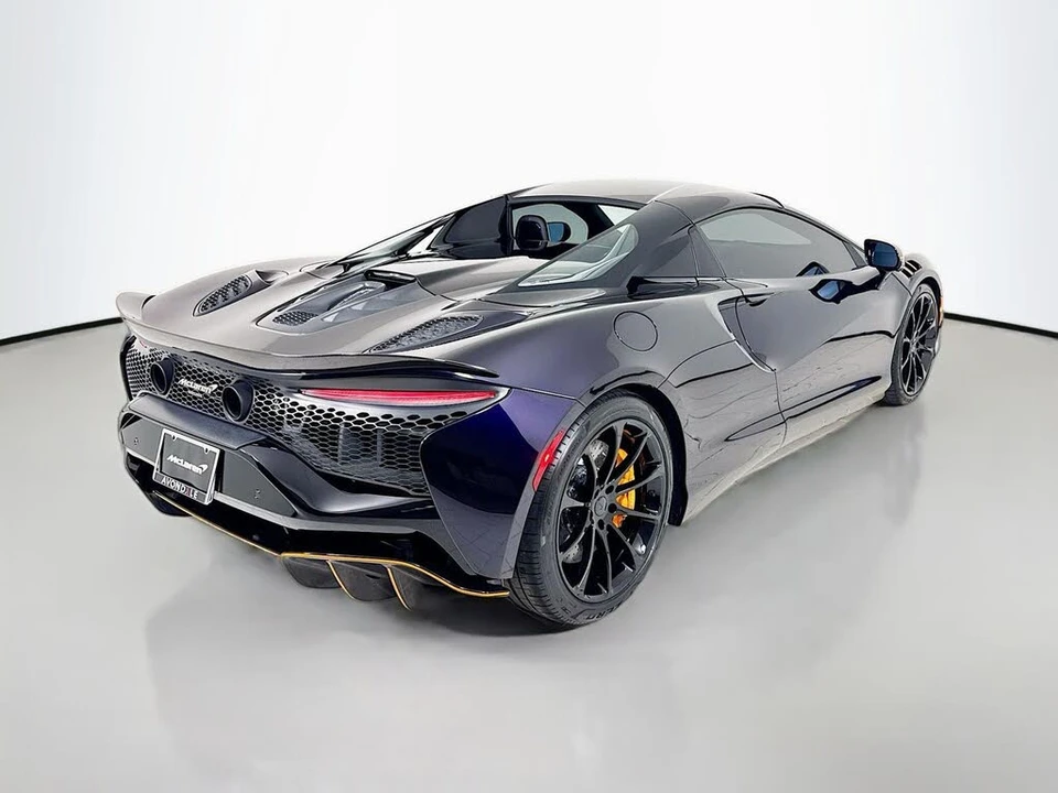 2025 McLaren Artura - Image 7 of 24