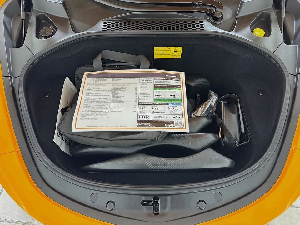 2025 McLaren Artura - Image 25 of 26