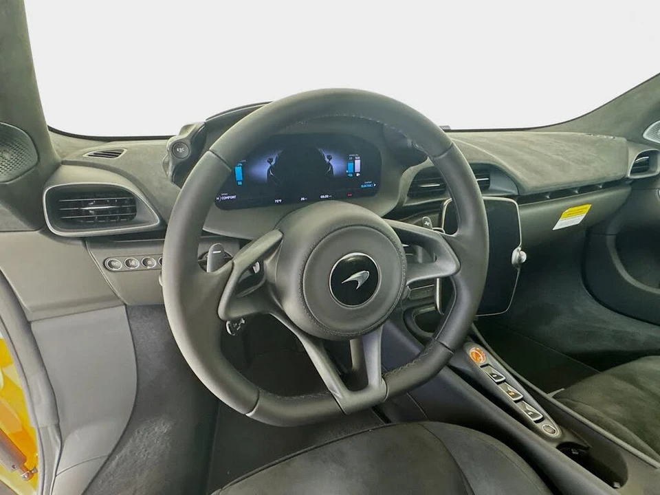 2025 McLaren Artura - Image 11 of 26