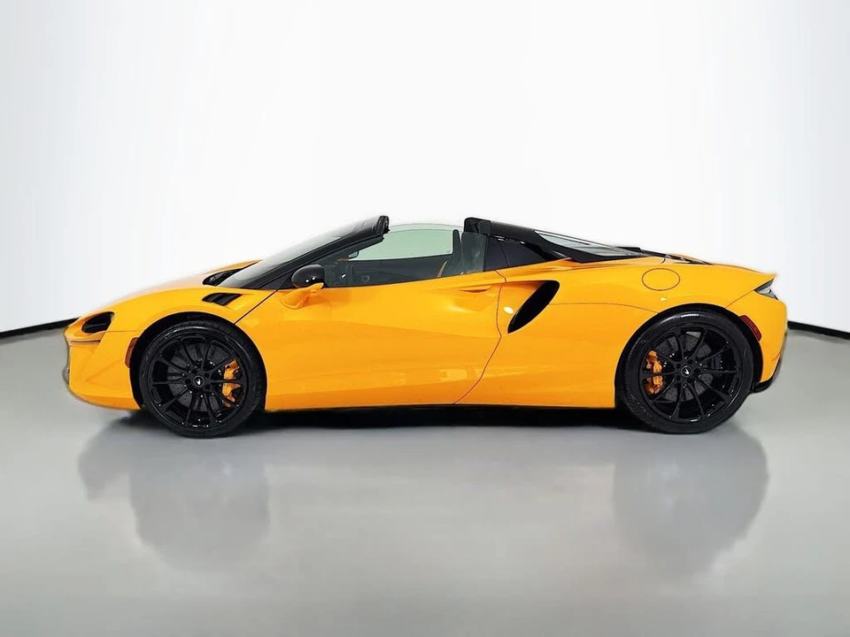 2025 McLaren Artura - Image 4 of 26