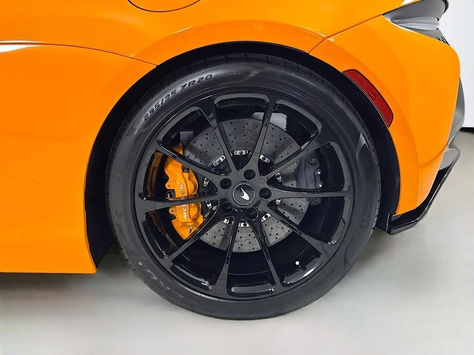 2025 McLaren Artura - Image 9 of 26