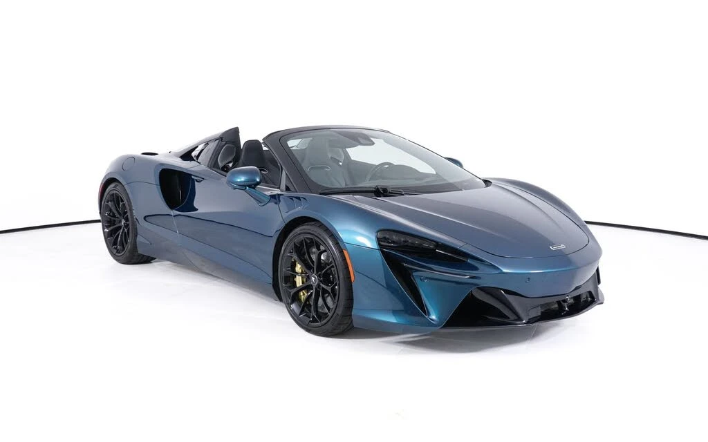 2025 McLaren Artura - Image 10 of 29