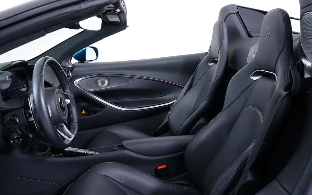 2025 McLaren Artura - Image 6 of 29