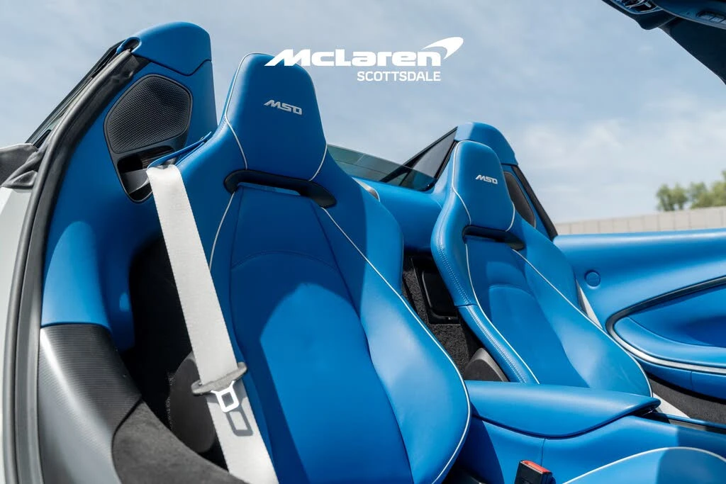 2025 McLaren Artura - Image 12 of 31