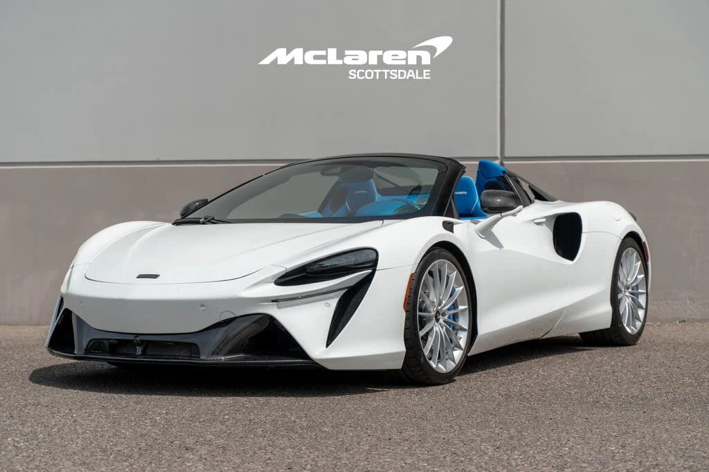 2025 McLaren Artura - Image 3 of 31