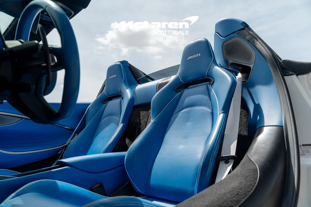 2025 McLaren Artura - Image 11 of 31