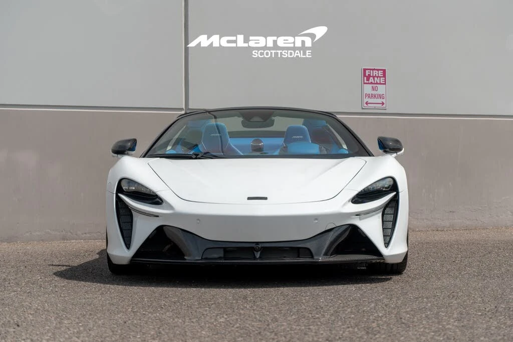 2025 McLaren Artura - Image 10 of 31