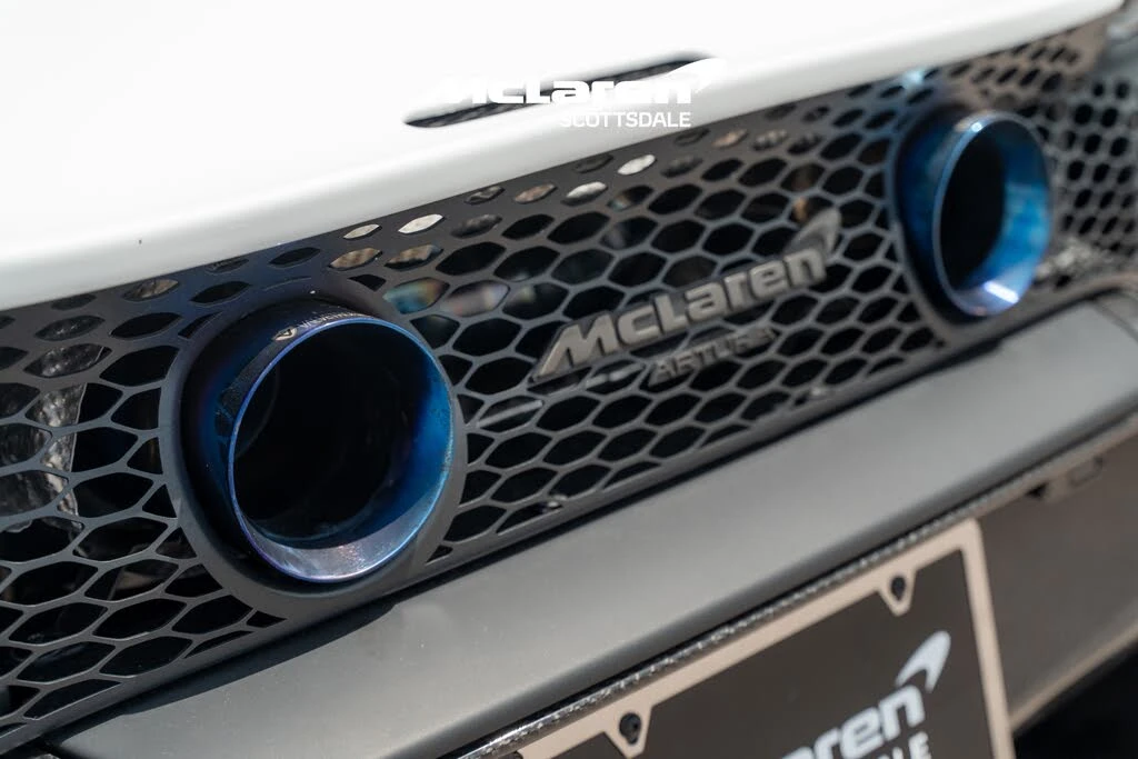 2025 McLaren Artura - Image 29 of 31