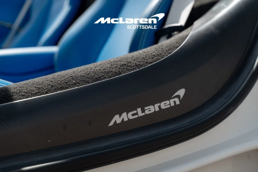 2025 McLaren Artura - Image 13 of 31
