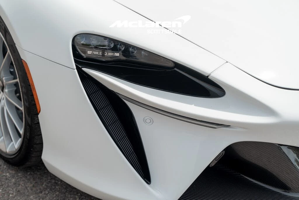 2025 McLaren Artura - Image 19 of 31