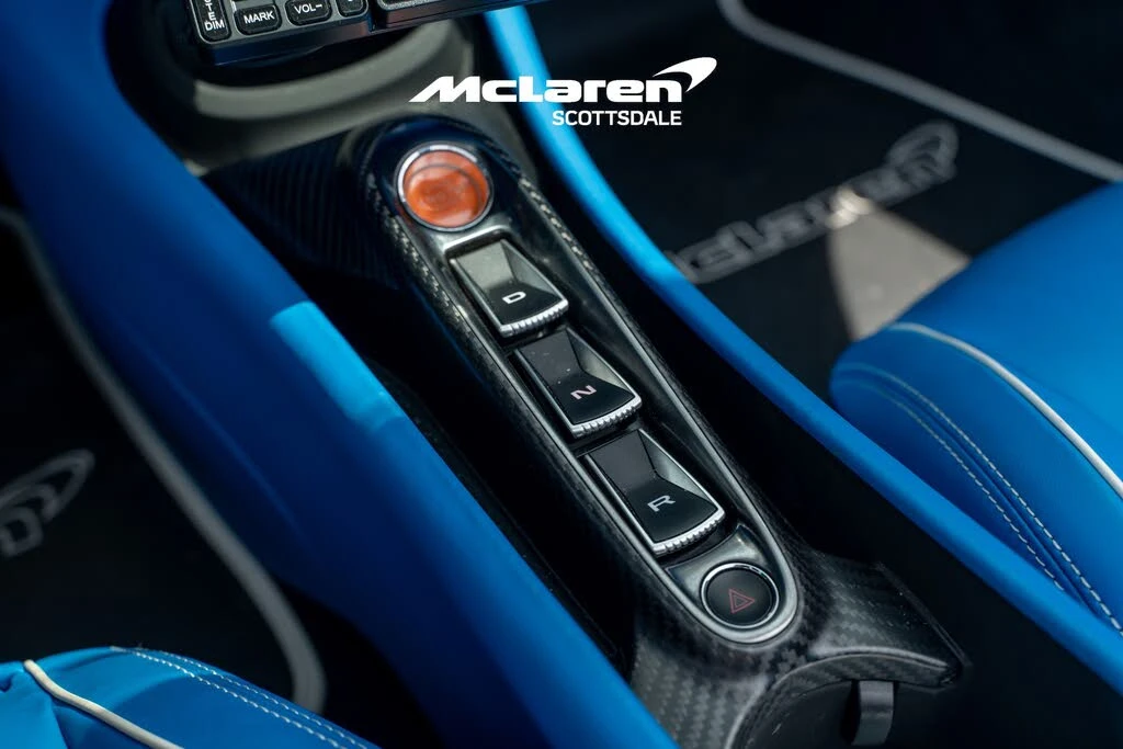2025 McLaren Artura - Image 17 of 31