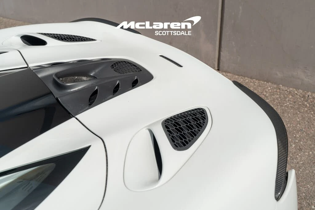 2025 McLaren Artura - Image 25 of 31