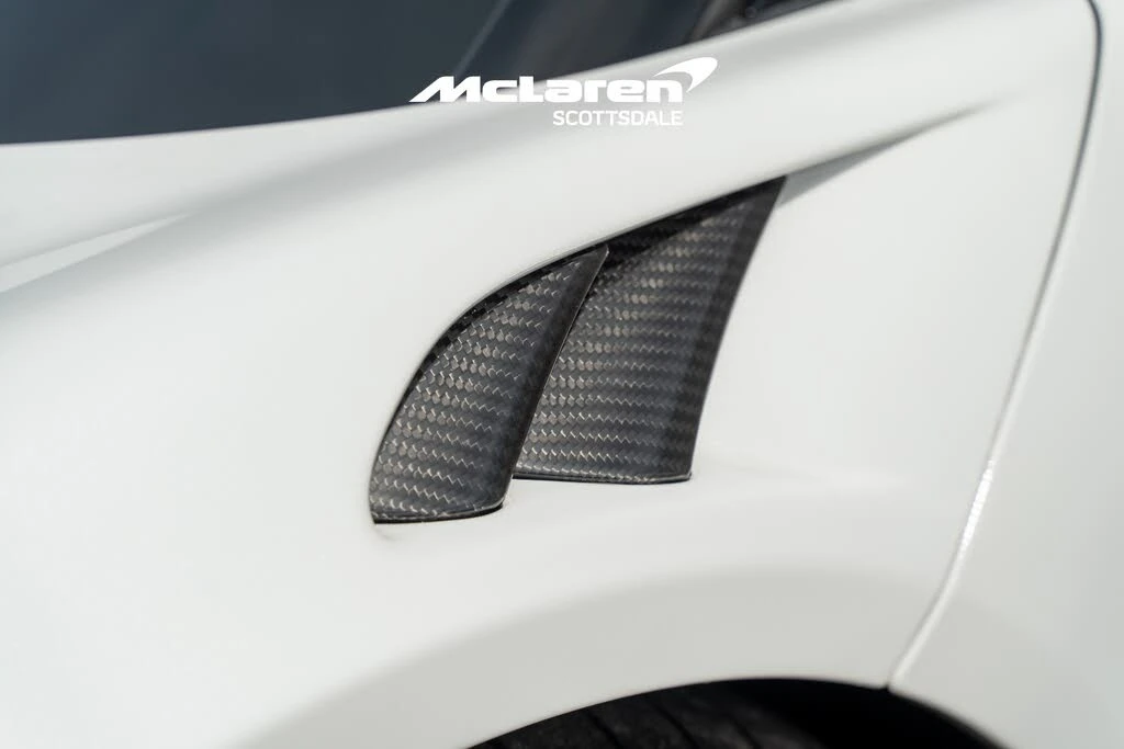 2025 McLaren Artura - Image 23 of 31