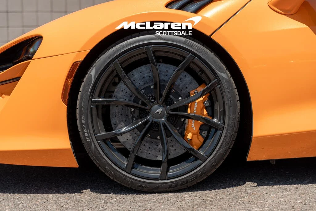 2025 McLaren Artura Spider - Image 26 of 29