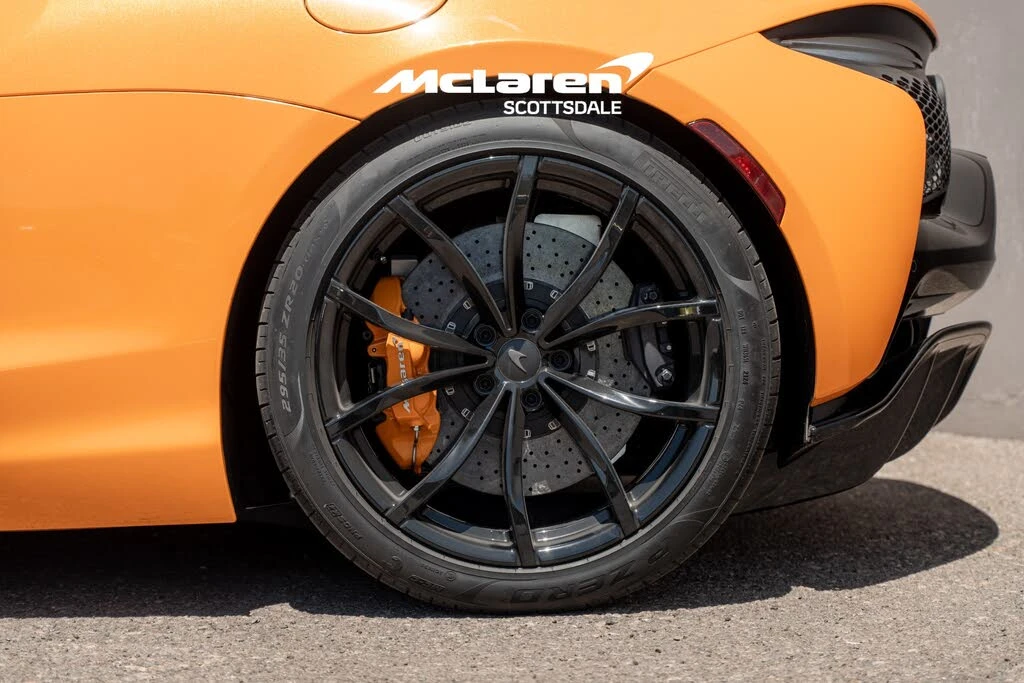 2025 McLaren Artura Spider - Image 27 of 29
