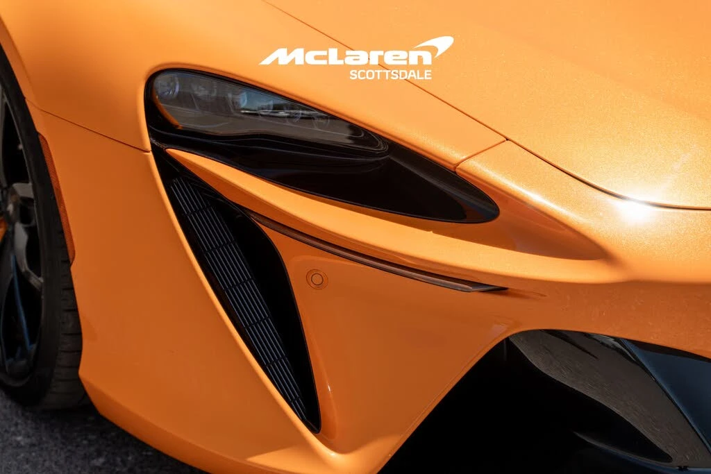 2025 McLaren Artura Spider - Image 18 of 29