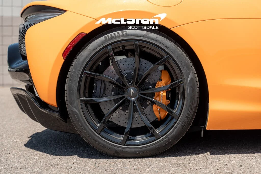 2025 McLaren Artura Spider - Image 28 of 29