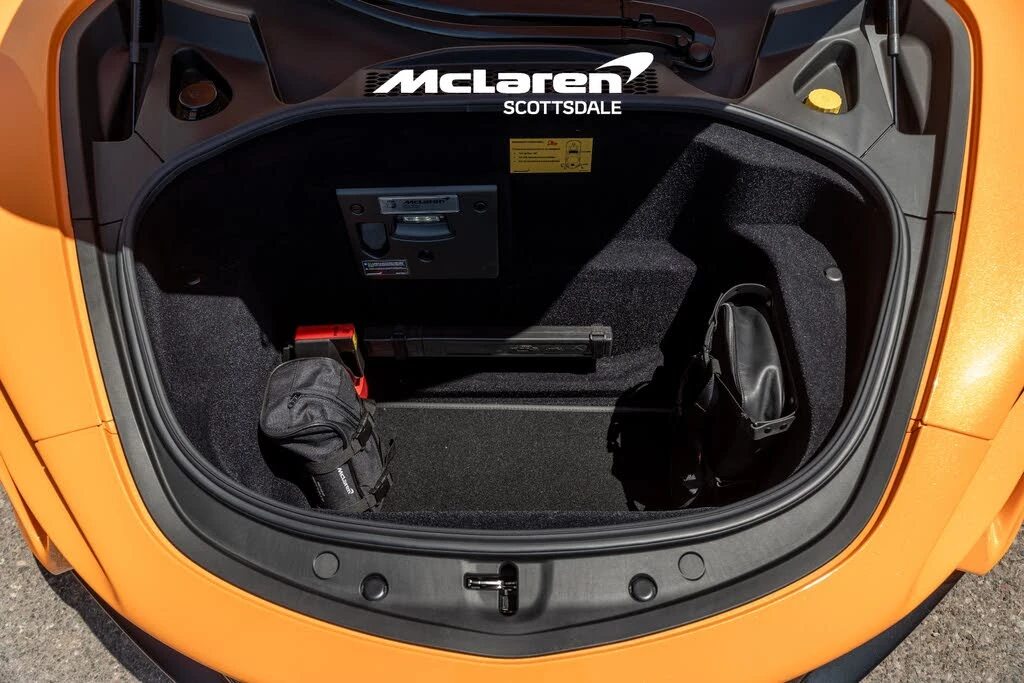 2025 McLaren Artura Spider - Image 25 of 29