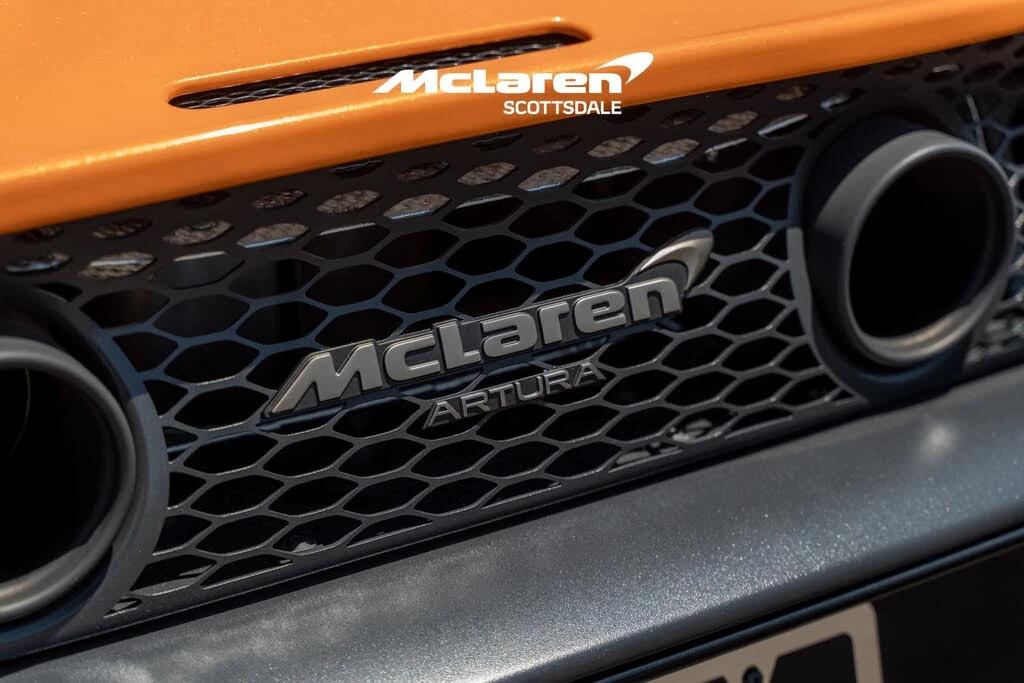 2025 McLaren Artura Spider - Image 22 of 29