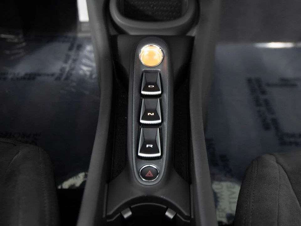 2025 McLaren Artura - Image 21 of 31