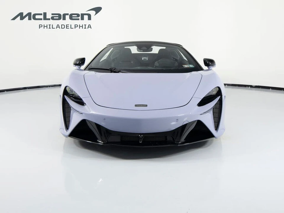 2025 McLaren Artura - Image 3 of 31