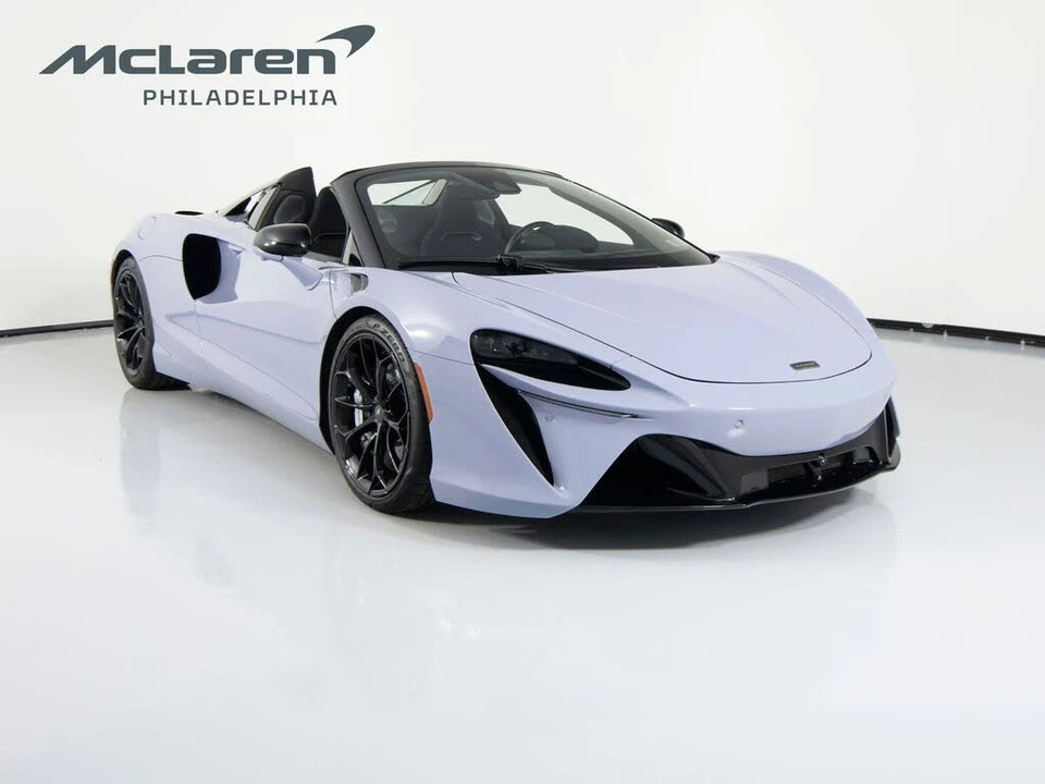 2025 McLaren Artura - Image 4 of 31