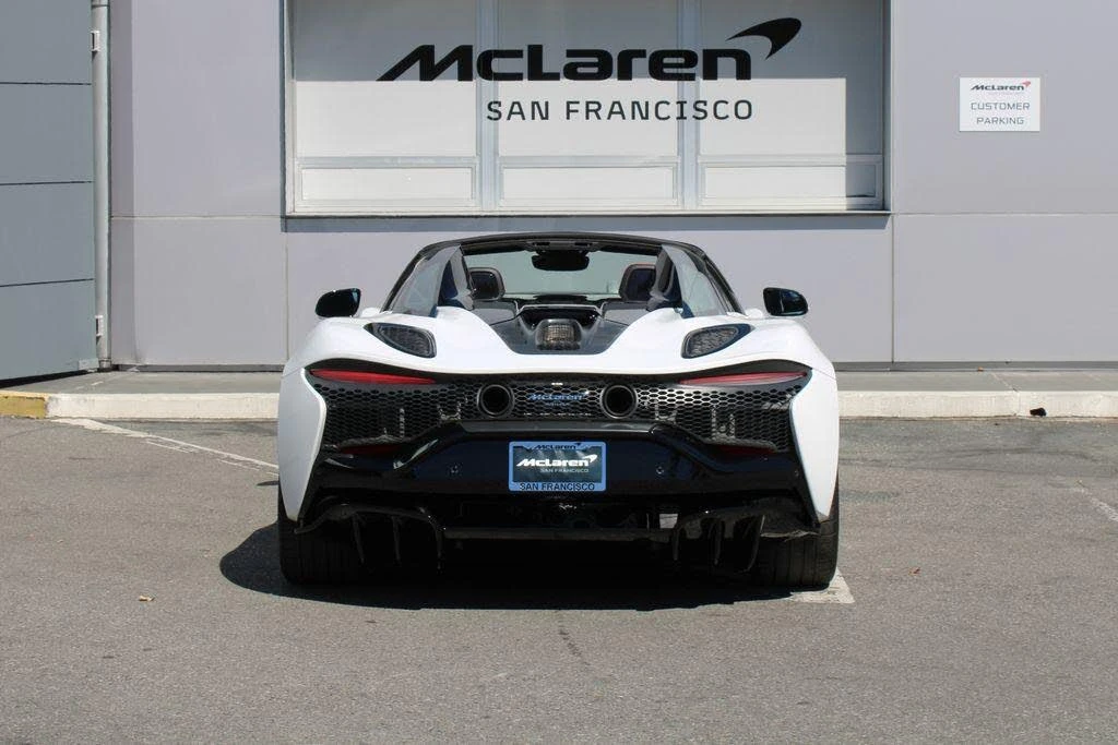 2025 McLaren Artura - Image 24 of 31