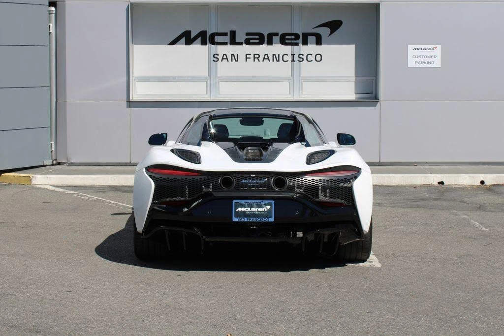 2025 McLaren Artura - Image 8 of 31