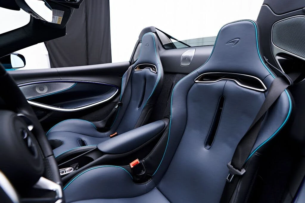 2025 McLaren Artura - Image 3 of 31