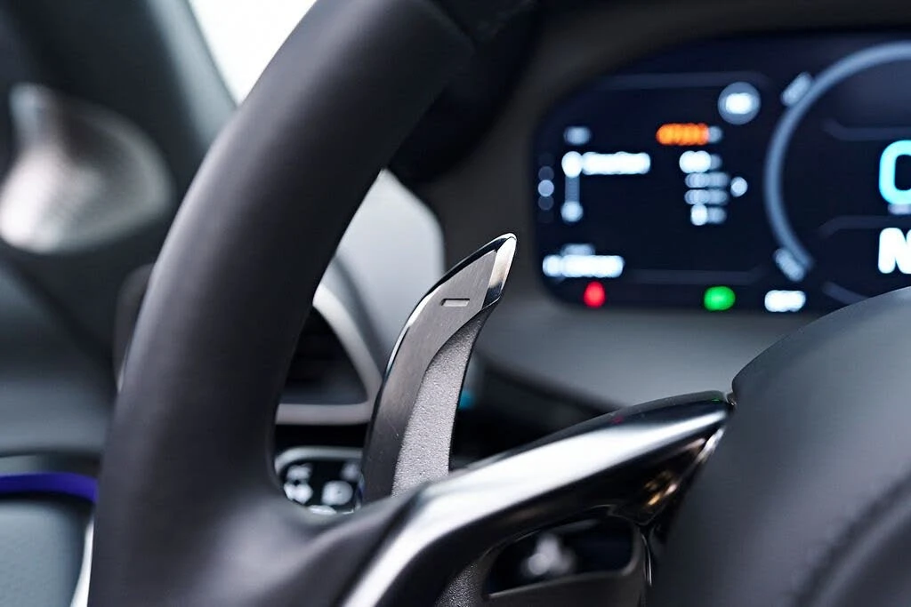 2025 McLaren Artura - Image 25 of 31