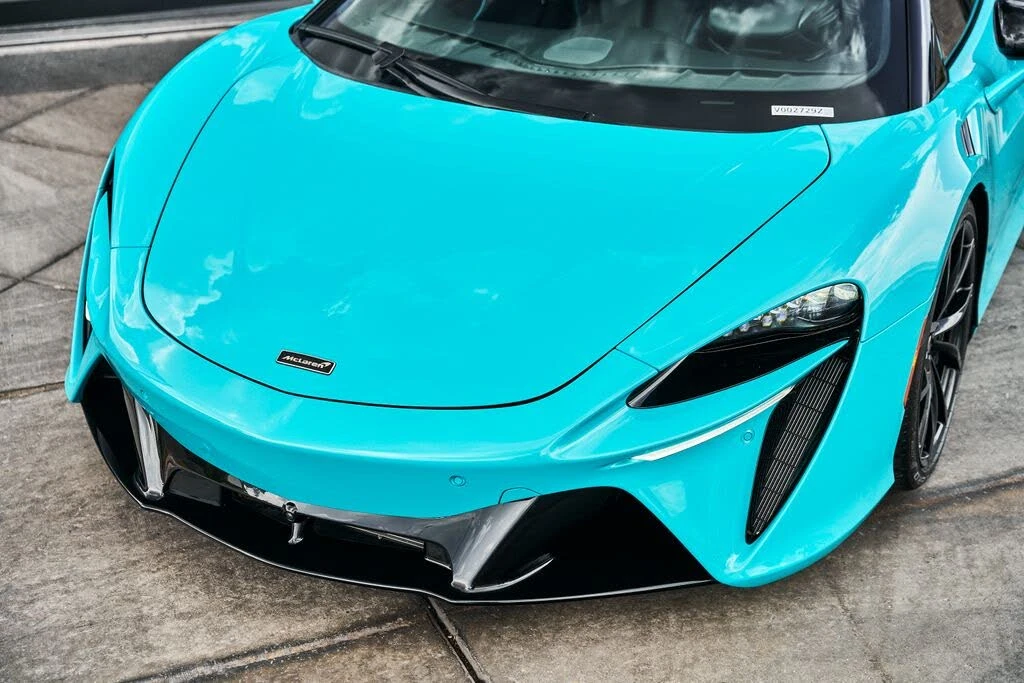 2025 McLaren Artura - Image 7 of 31