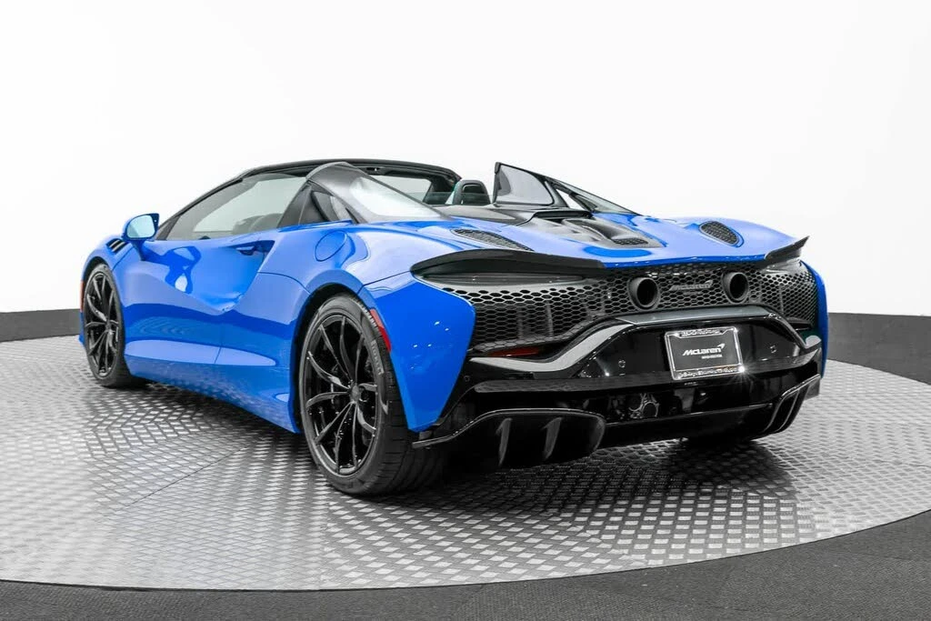 2025 McLaren Artura - Image 4 of 31