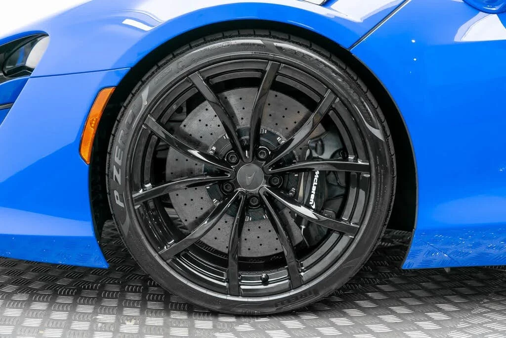 2025 McLaren Artura - Image 8 of 31