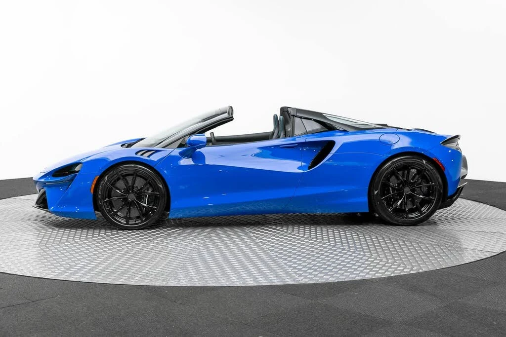 2025 McLaren Artura - Image 3 of 31