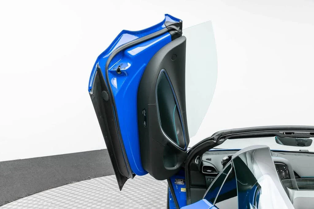 2025 McLaren Artura - Image 24 of 31