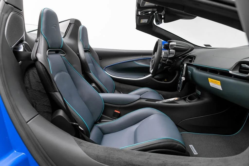 2025 McLaren Artura - Image 14 of 31