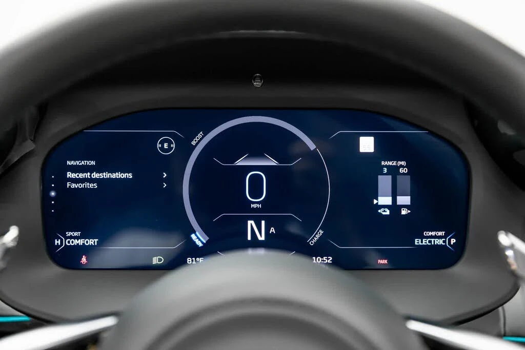 2025 McLaren Artura - Image 18 of 31